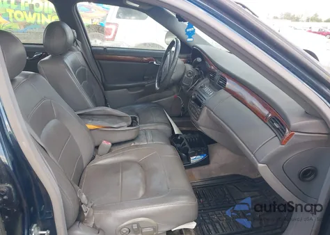 2004 Cadillac Deville Standard z USA, uszkodzony, nr VIN 1G6KD54Y84U252476